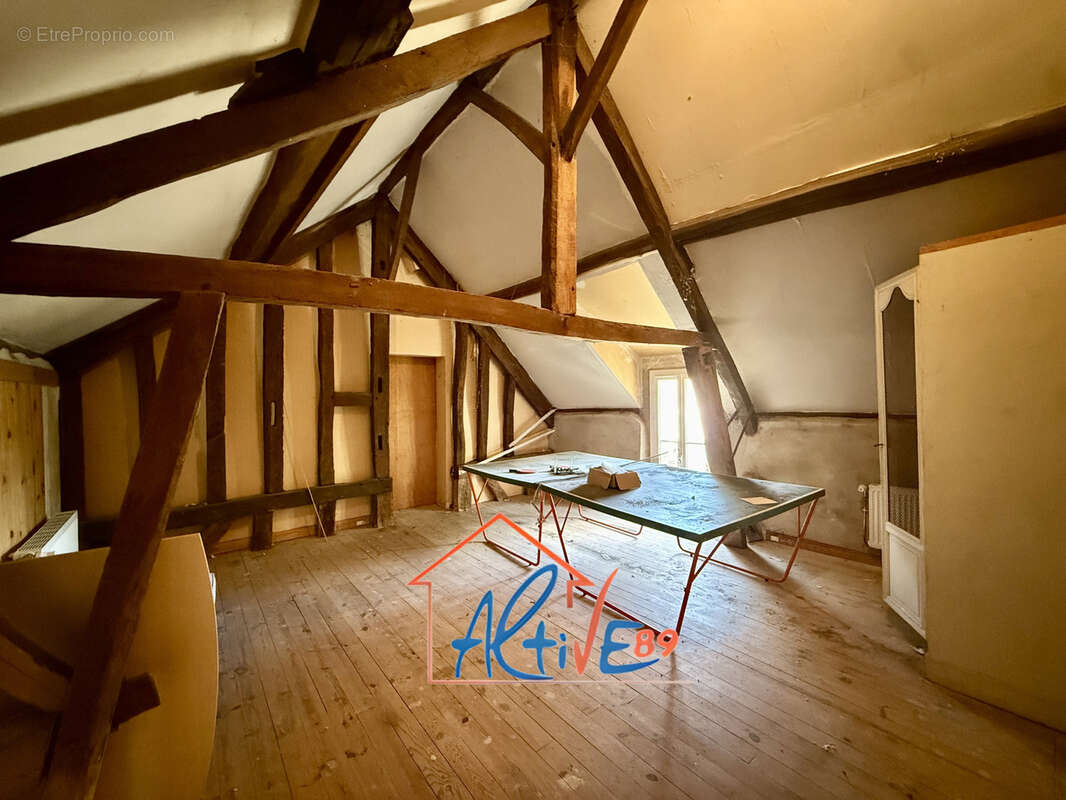 Maison familiale de 187m2 avec 4 chambres et fort potentiel à Bonnard - photo 14