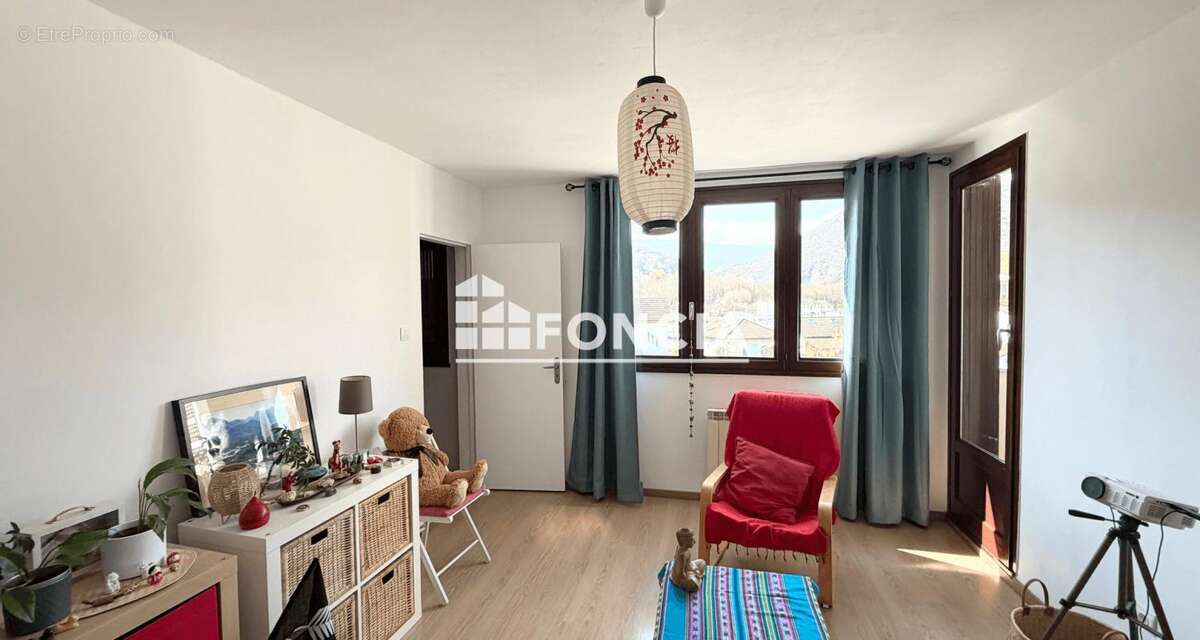 Appartement à VIZILLE