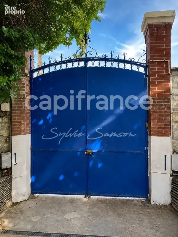 Mantes-la-Jolie – Demeure de caractère de 380 m², 14 pièces, jardin et garage - photo 23