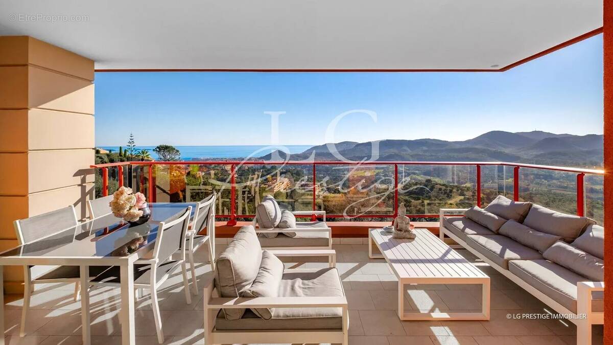 Appartement à MANDELIEU-LA-NAPOULE