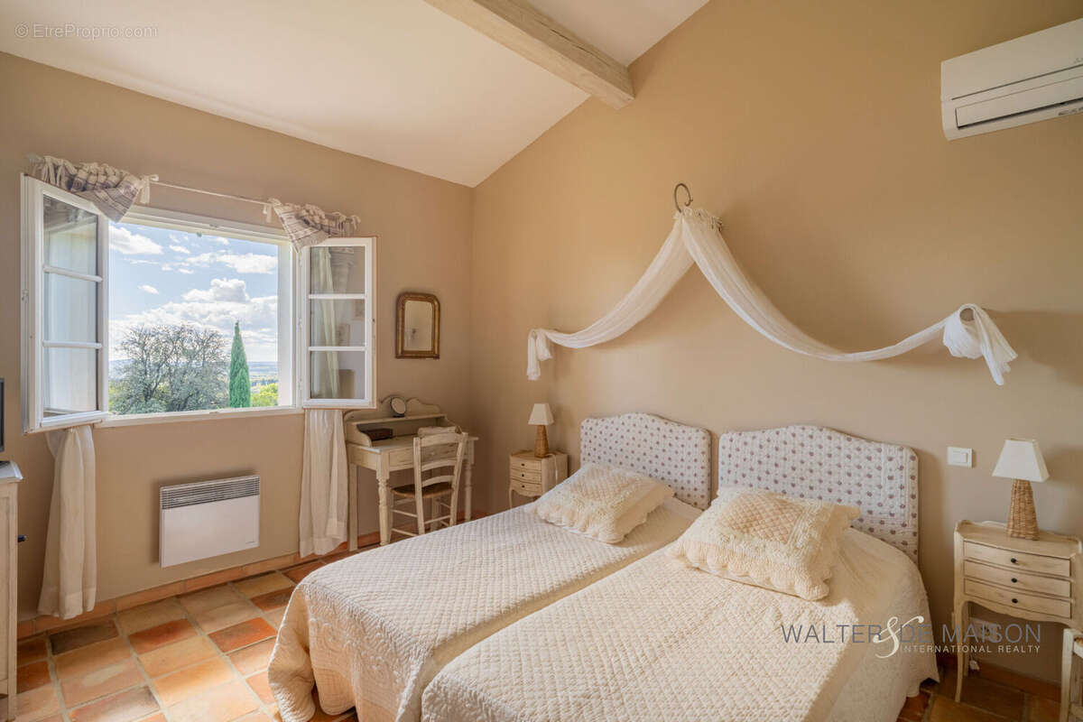 Maison à ROCHEFORT-DU-GARD