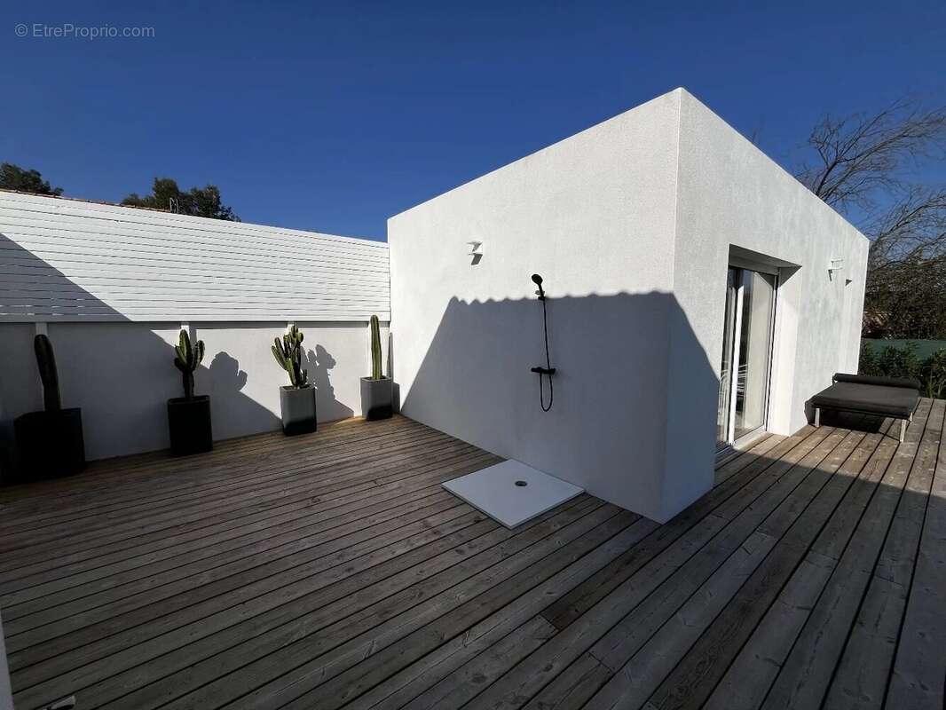 Maison à CANNES-ET-CLAIRAN