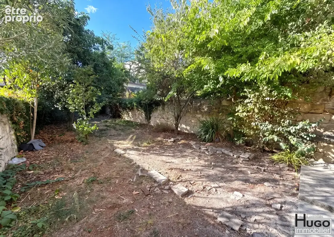 Bordeaux saint-seurin - appartement 3 pieces a renover + jardin de 152m² ! - photo 3