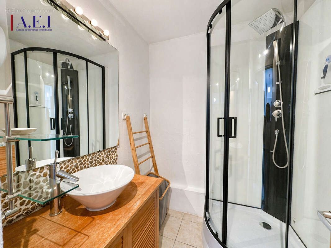 Appartement T2 vue mer - photo 8