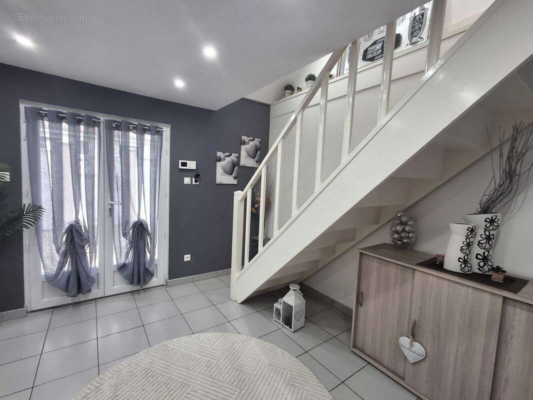 Maison 149 m² à Chasseneuil-Sur-Bonnieure  - photo 7