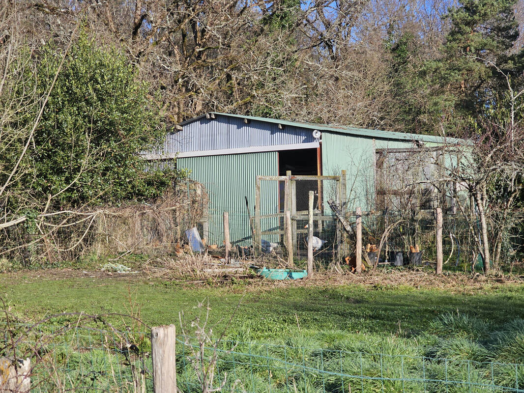 Parking à TALMONT-SAINT-HILAIRE