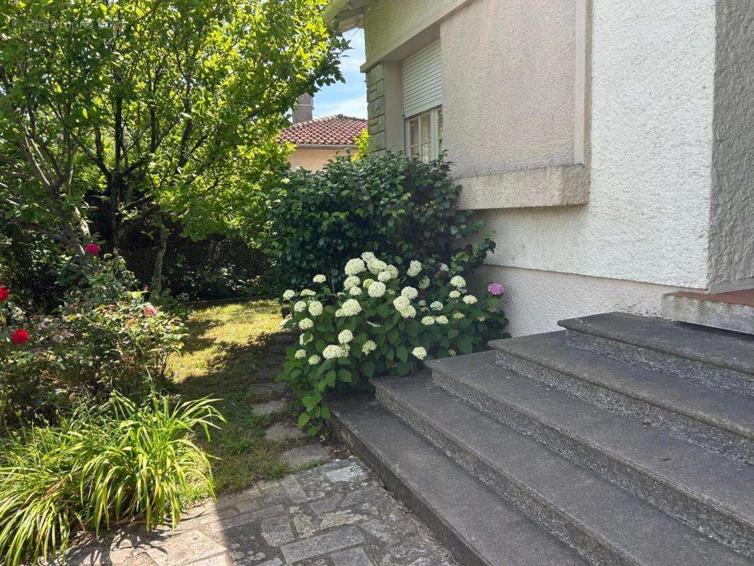 Maison 6 pièces / 138 m² / 171 000 EUR / MAZAMET - photo 3
