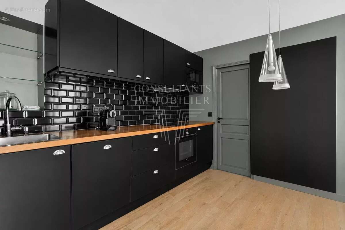 Appartement à PARIS-15E