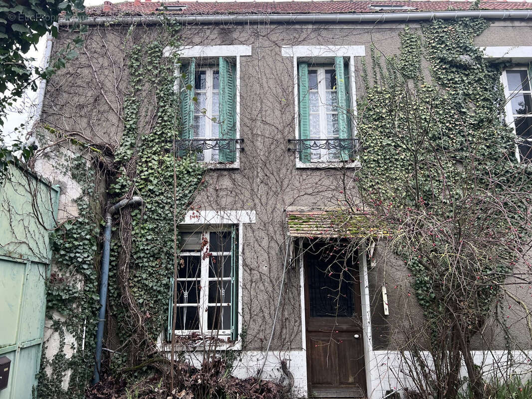 Maison 150 m² à Brie-Comte-Robert  - photo 4
