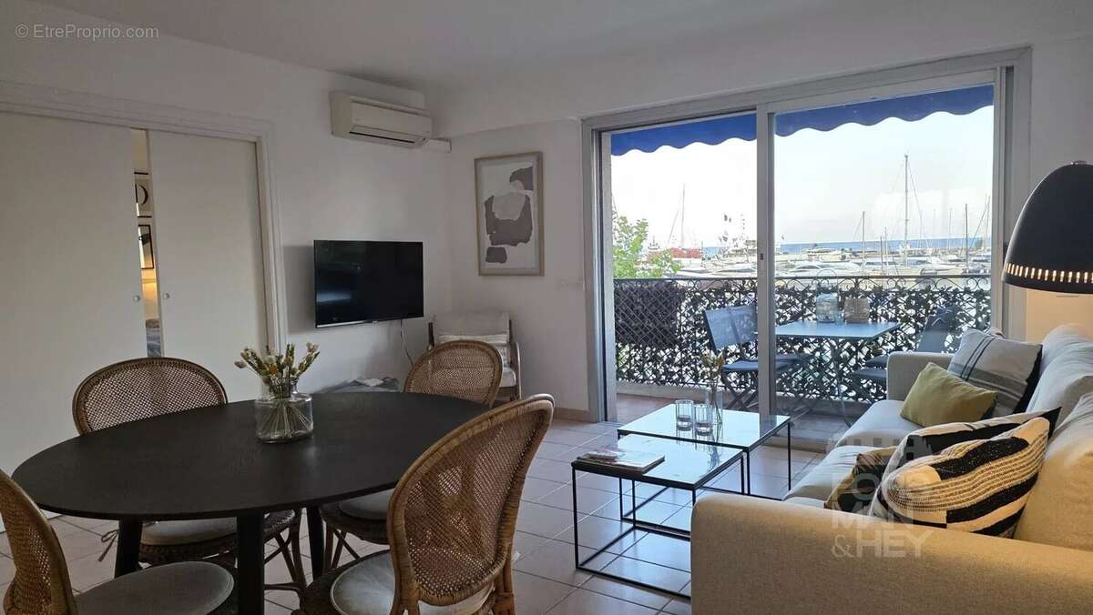 Golfe-Juan: Appartement en front de mer - photo 2