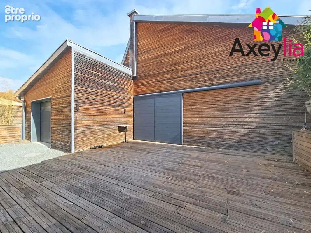 A vendre - centre roanne - maison type loft avec 3 chambres - photo 5