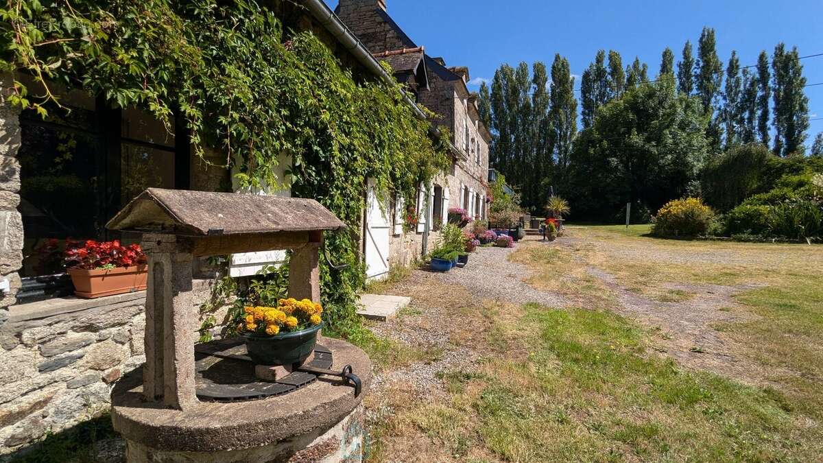 Propriété de caractère en Bretagne avec grand gîte, piscine et 1,6 hectare  résidence principale et potentiel de revenus près d - photo 36