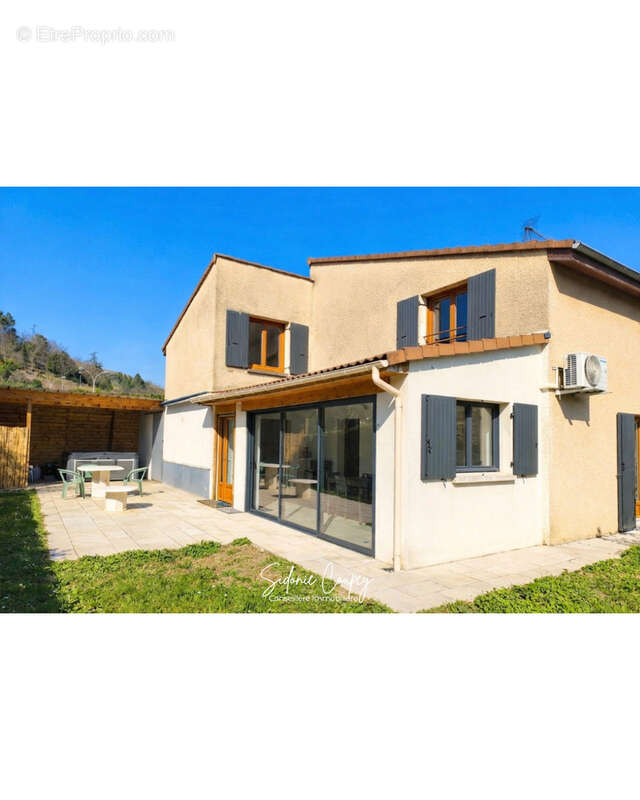 Photo 2 - Maison à SAINT-JEAN-DE-MUZOLS