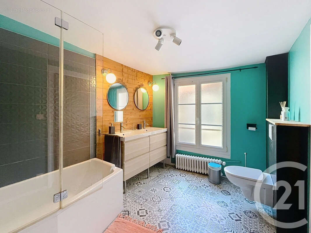 Maison 140 m² à Vertus  - photo 8