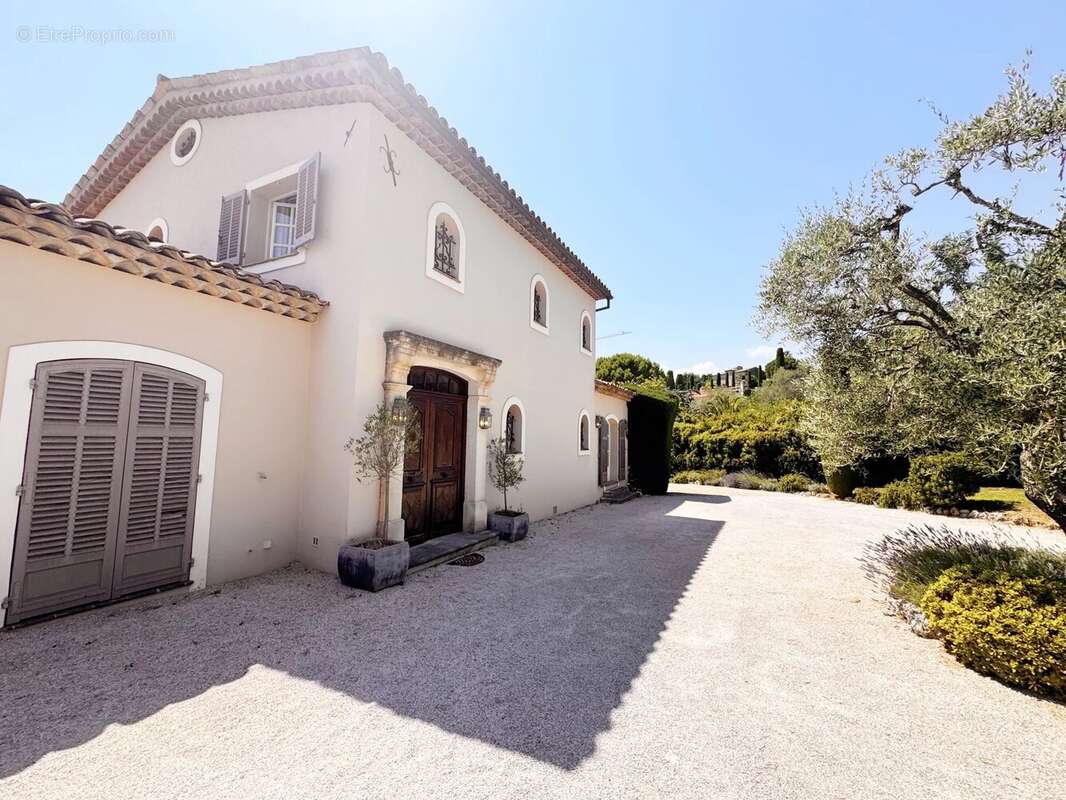 Maison à MOUGINS