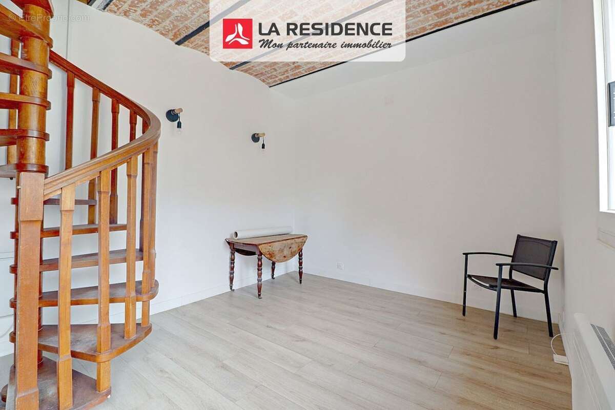 Maison à MAURECOURT