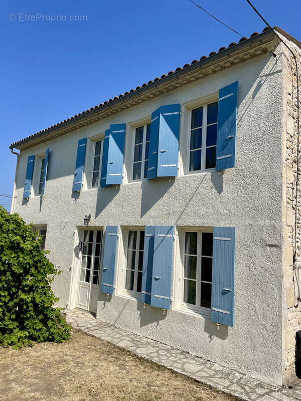 Maison à LES NOUILLERS