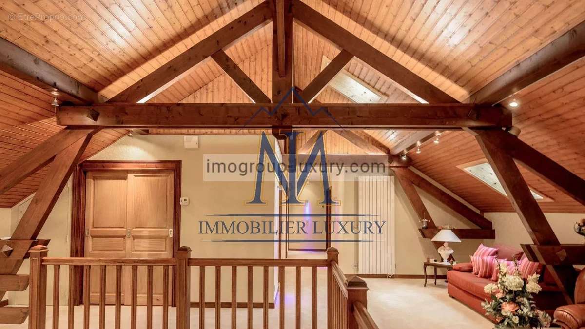 Maison à CHATILLON-SUR-CLUSES