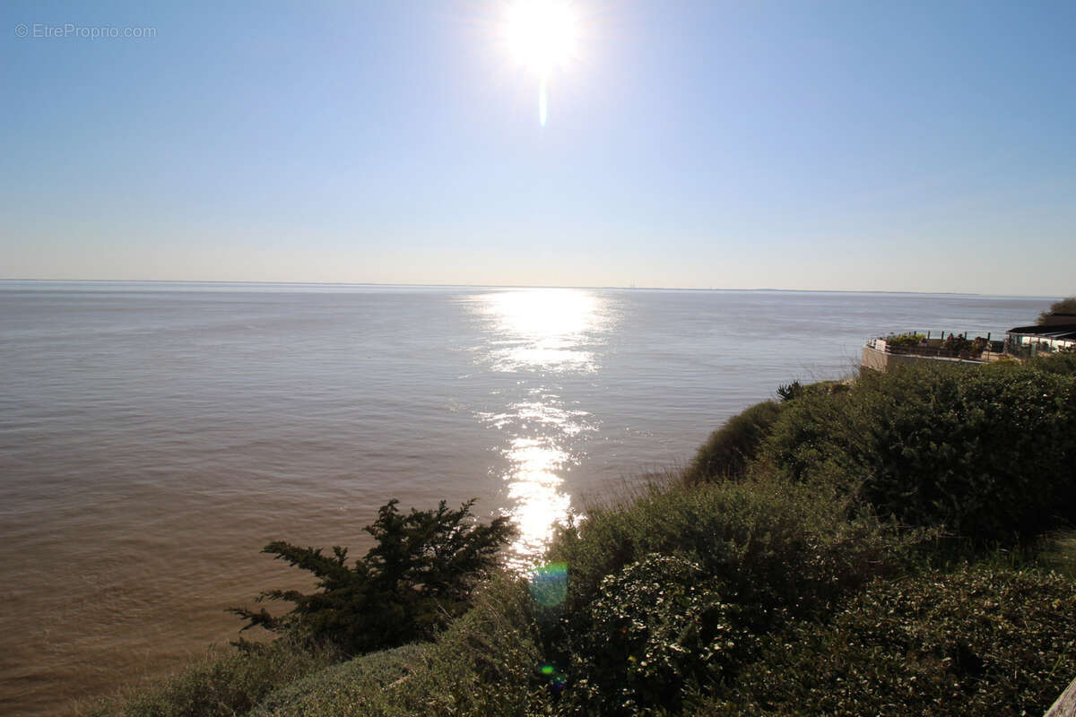 Appartement à MESCHERS-SUR-GIRONDE