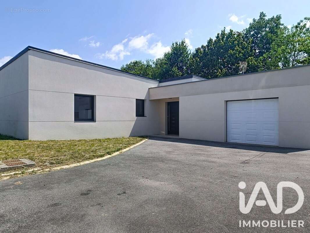 Maison 110 m² à Coetmieux  - photo 2