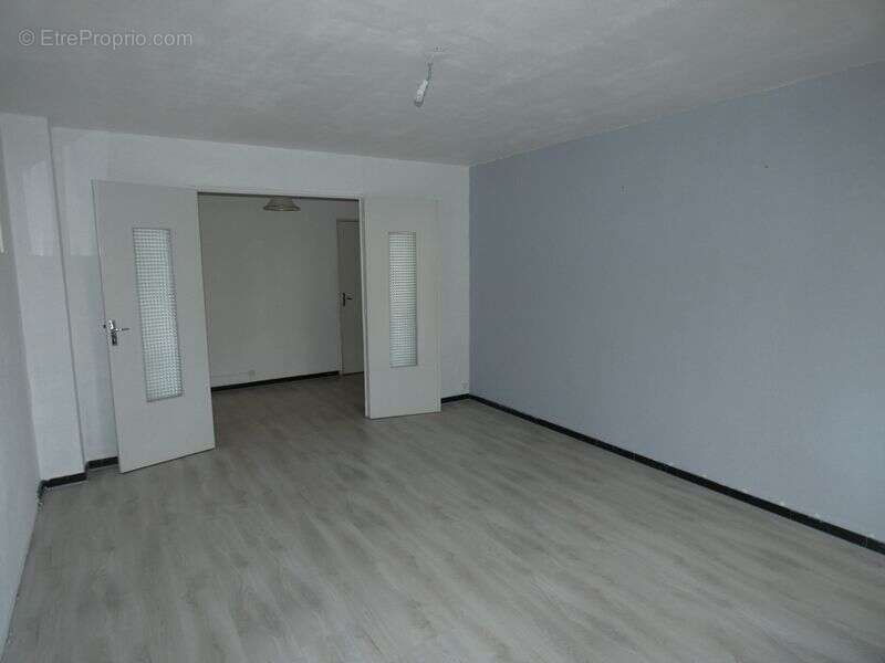Appartement à VEYNES