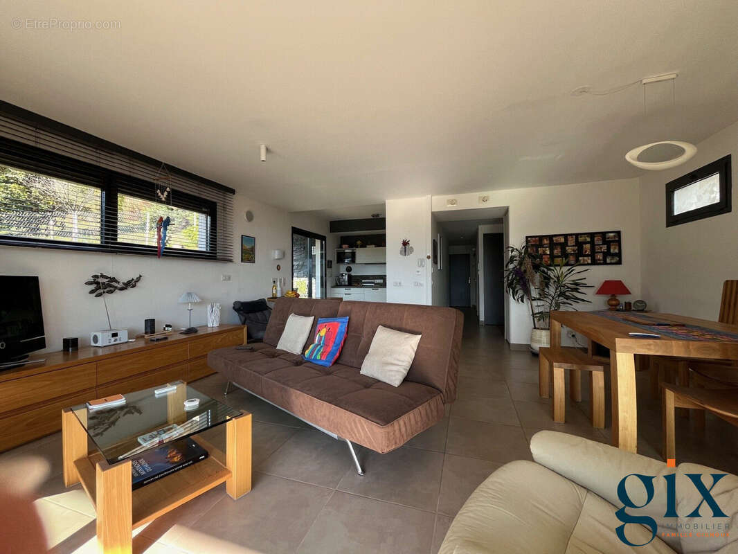 Appartement à LA TRONCHE