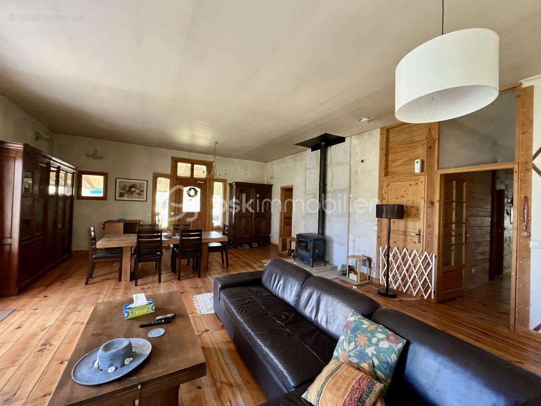 Maison à FORCALQUIER