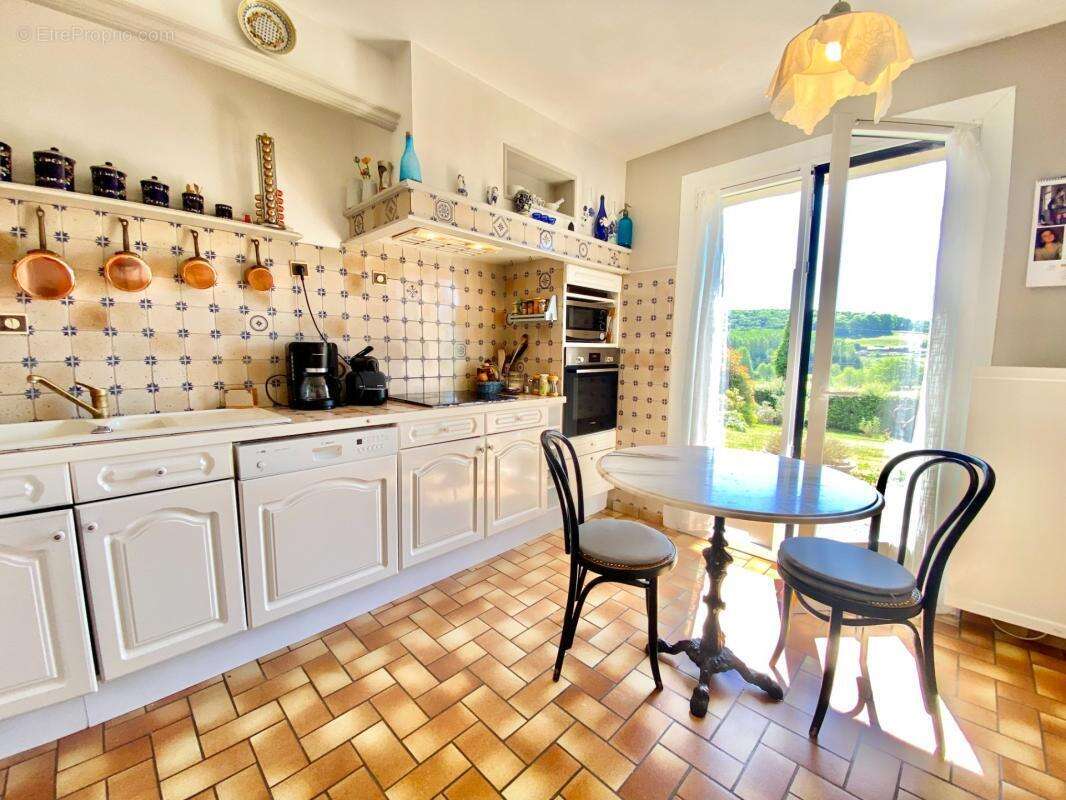 Maison à vendre, 4 chambres, Véranda, grand séjour, double garage, jardin arboré, vue dégagée - Proche ORBEC (14290) - photo 6