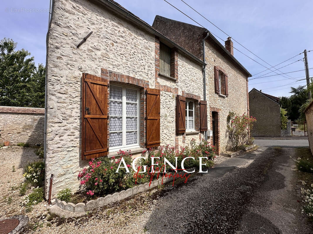 Maison à DONNEMARIE-DONTILLY