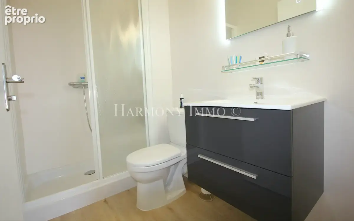 Saint-raphaël centre-ville appartement t1 bis prêt à vivre. - photo 6
