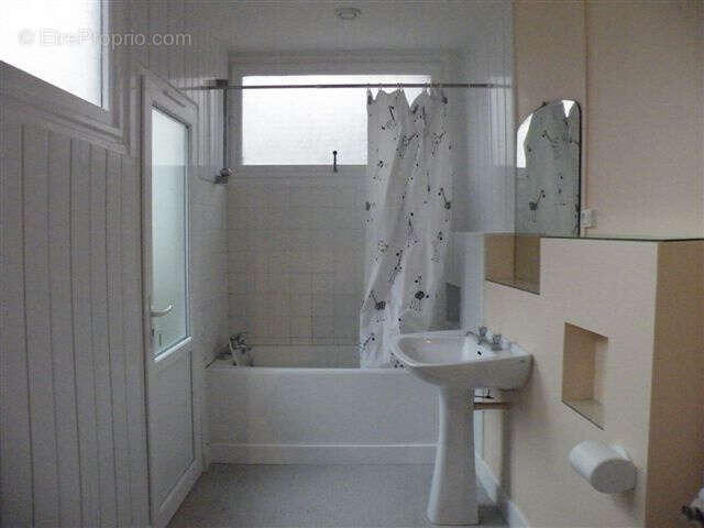 Maison à BARBEZIEUX-SAINT-HILAIRE