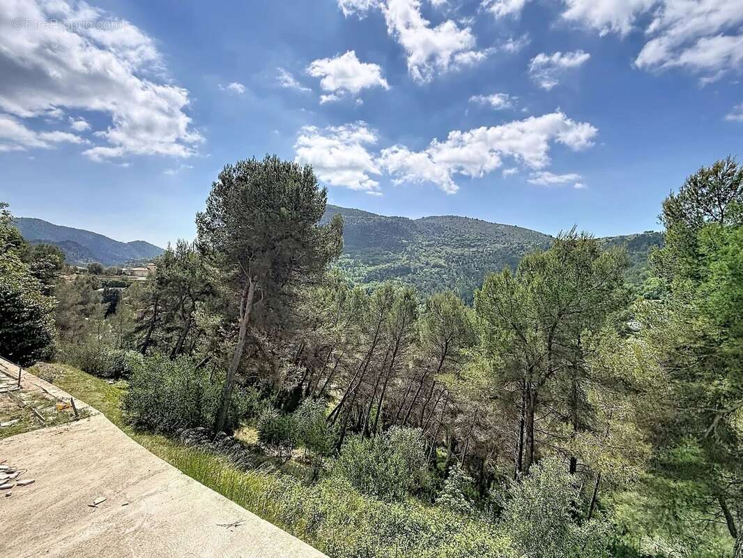 Maison à TOURRETTE-LEVENS