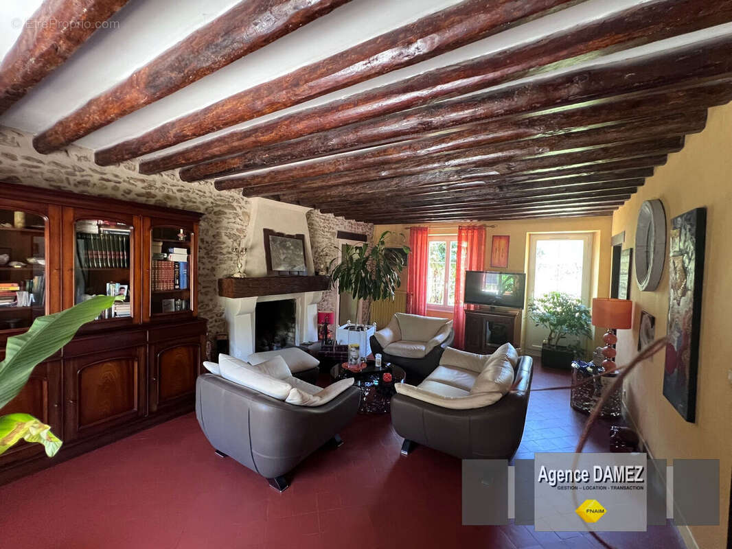 SAINTE-MESME, Maison ancienne de caractère, 151 m², Terrain arboré de 1 590 m² - photo 4