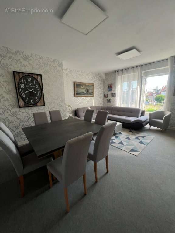 Appartement à MONTCEAU-LES-MINES