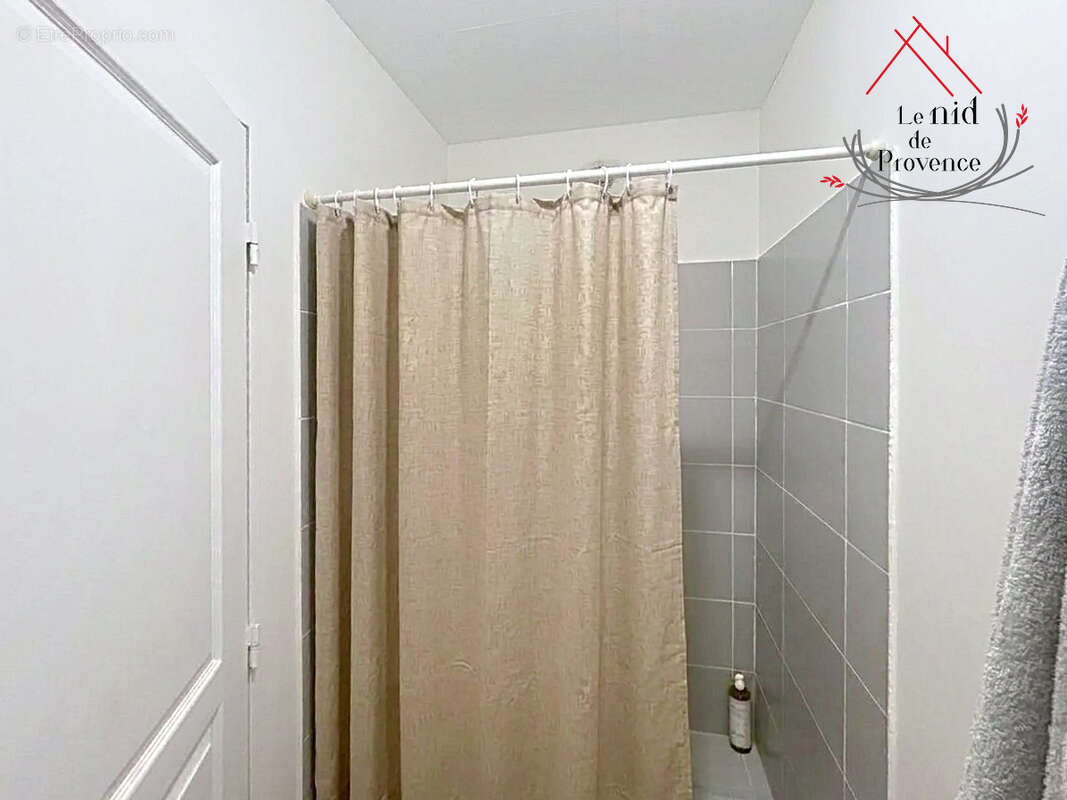 Appartement à L'ISLE-SUR-LA-SORGUE