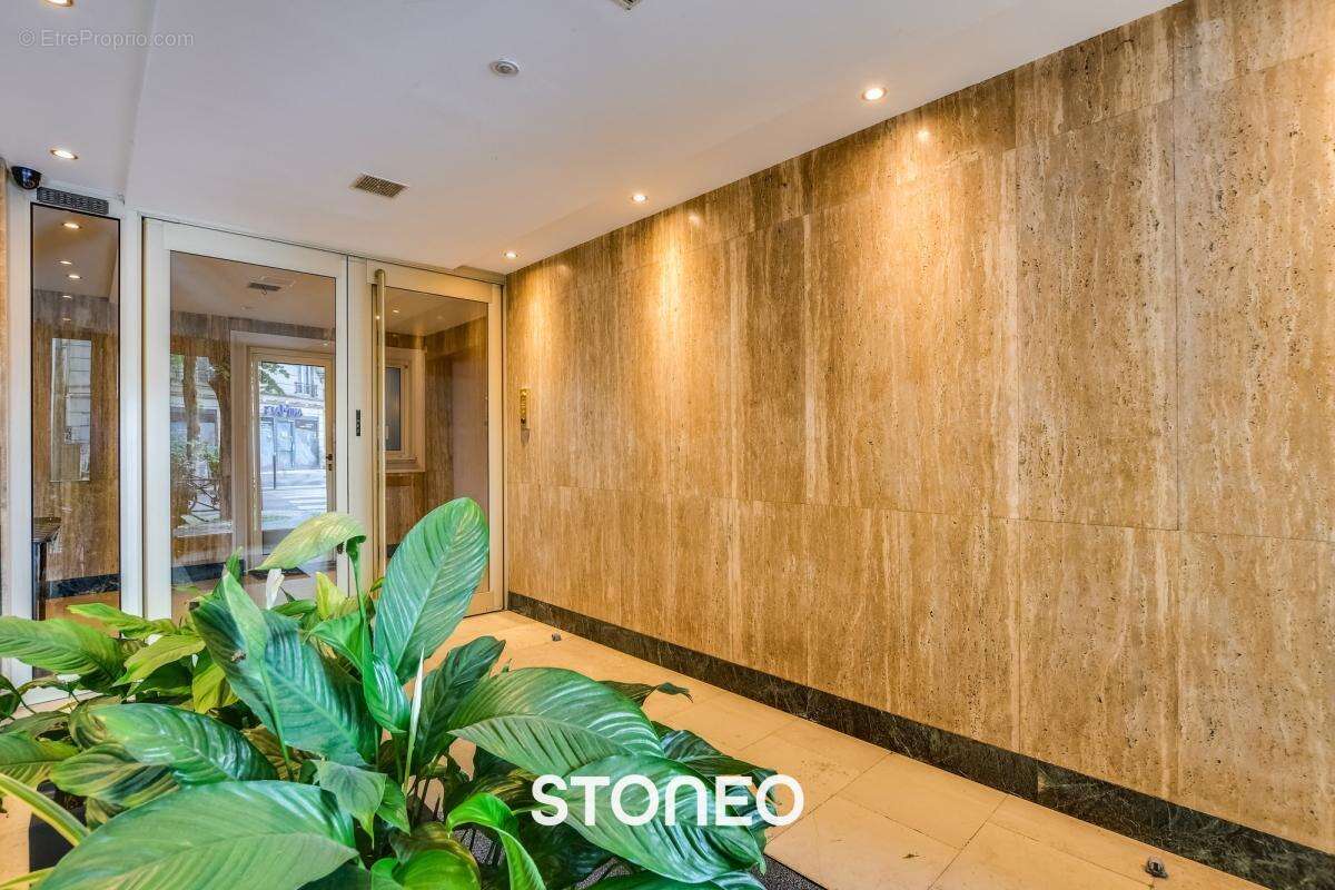 Appartement à PARIS-14E