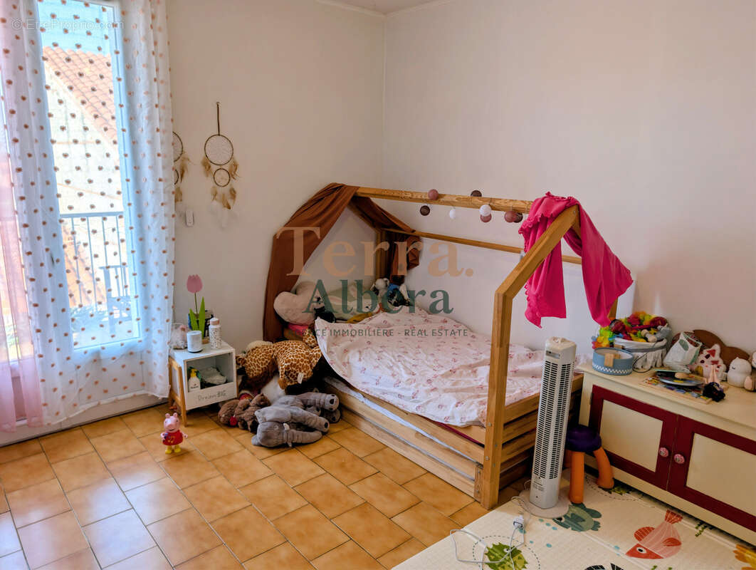 Laroque-des-Albères — Immeuble de rapport, opportunité rare en centre village - photo 10