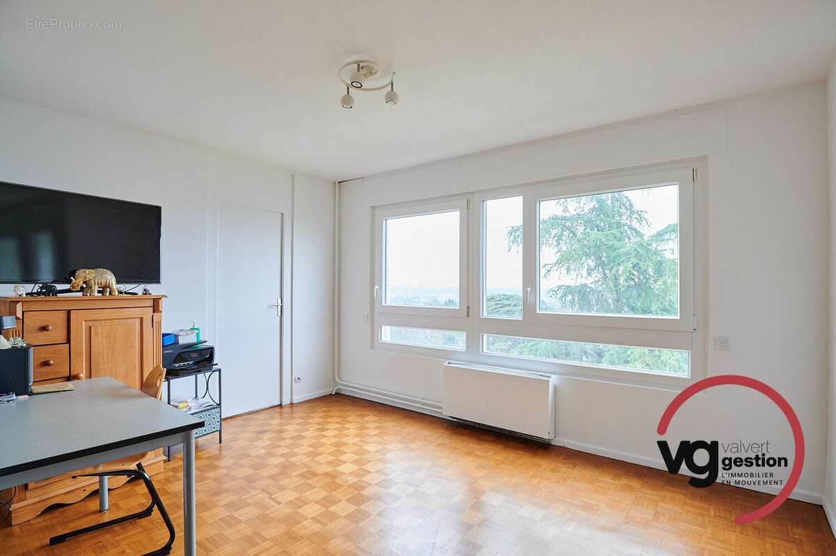 Appartement à OULLINS