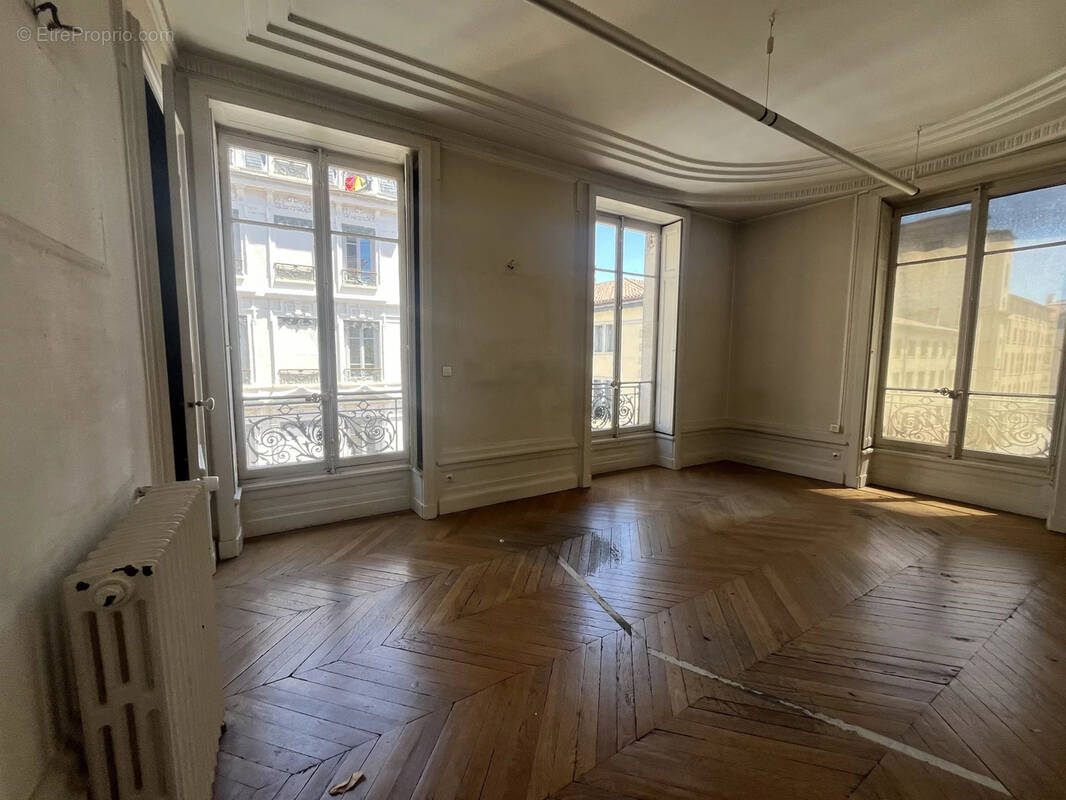 Appartement à LYON-1E