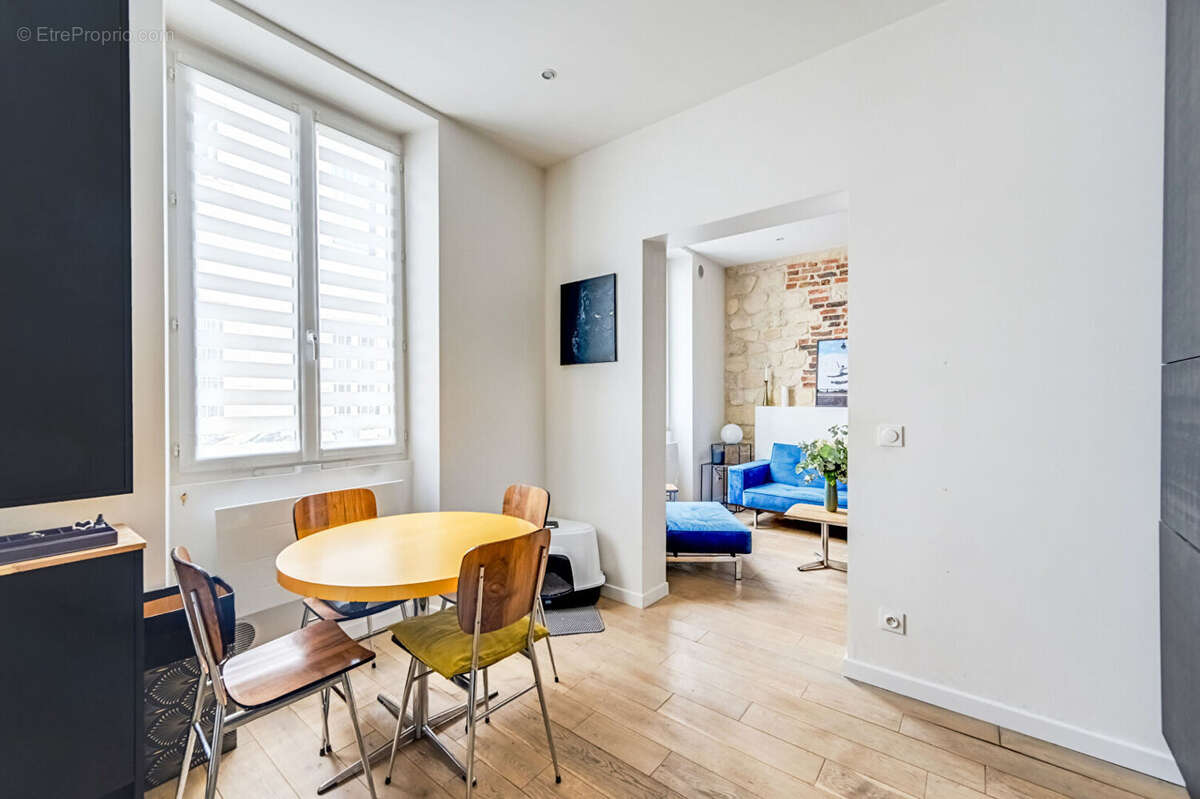 Appartement Loft Paris 2 pièce(s) 32 m2 - photo 3