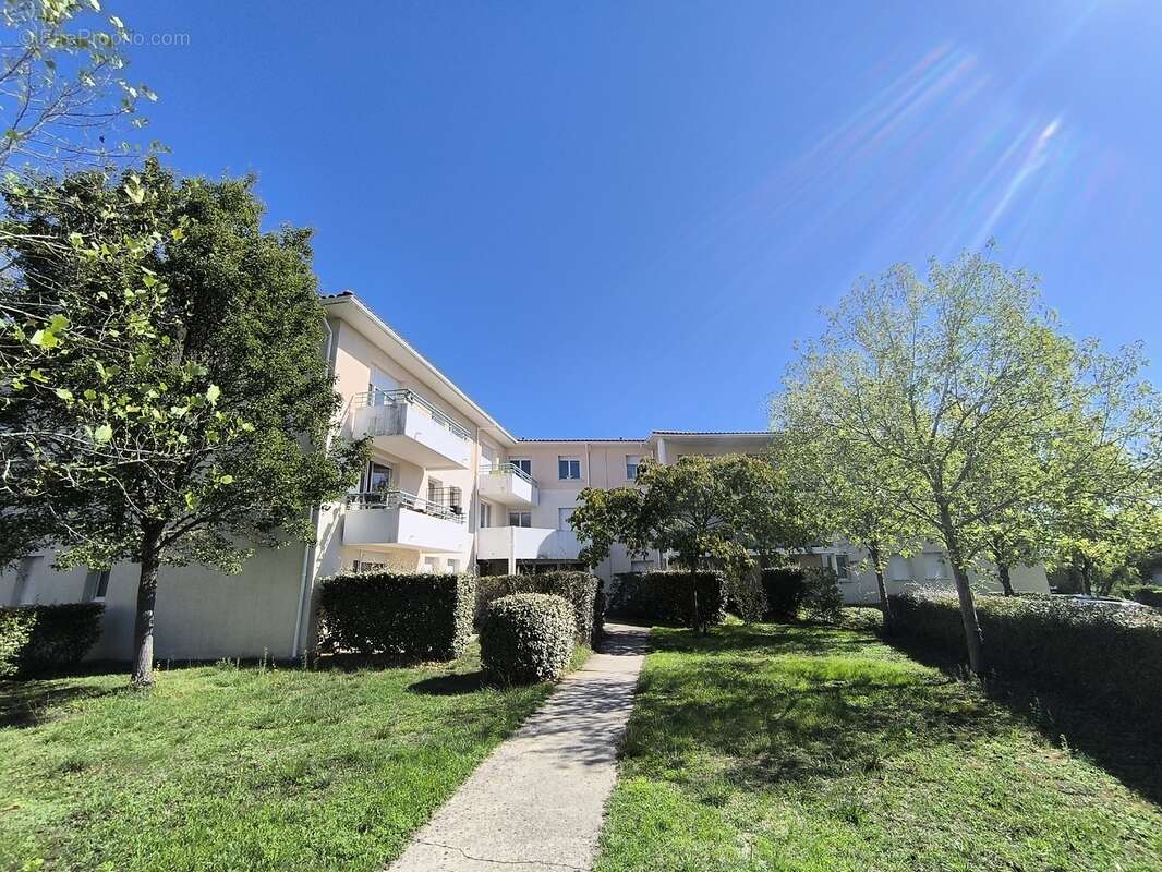 Appartement 58 m² à Soyaux  - photo 3
