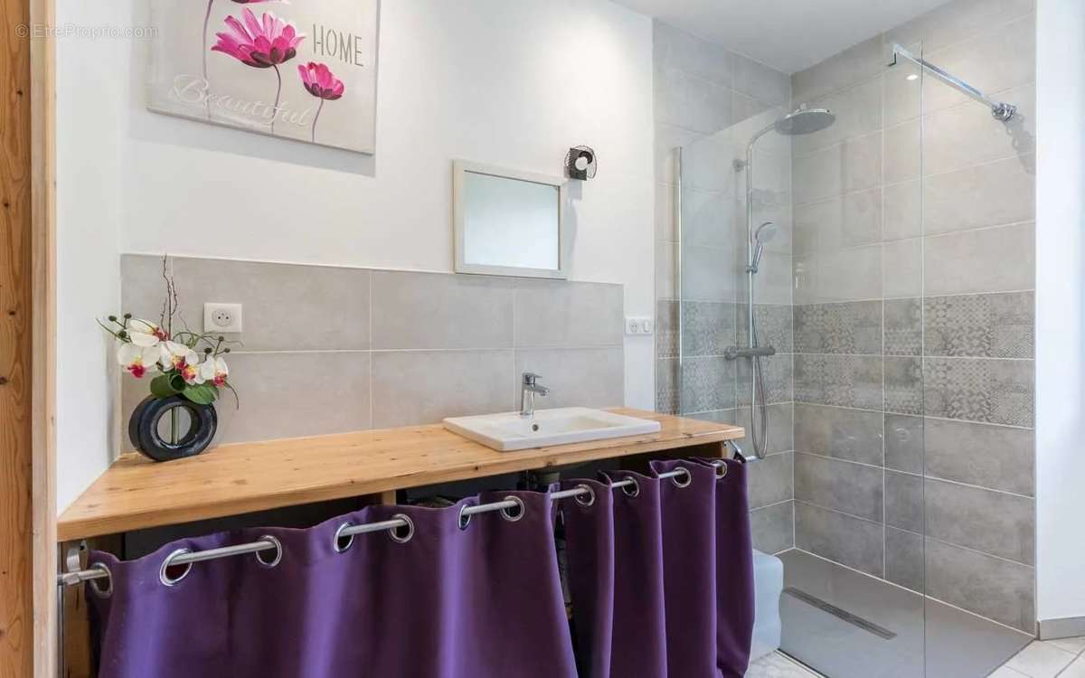 Maison à LES AVANCHERS-VALMOREL