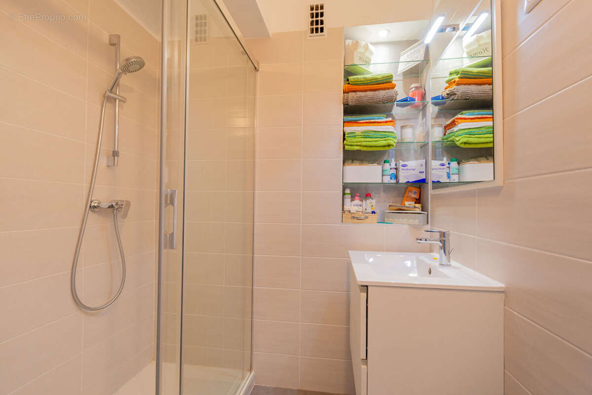 Appartement à MARSEILLE-5E