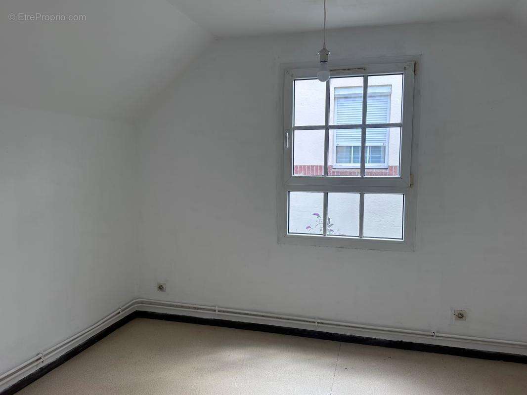 LENS - Maison T5 de 102 m² - photo 7