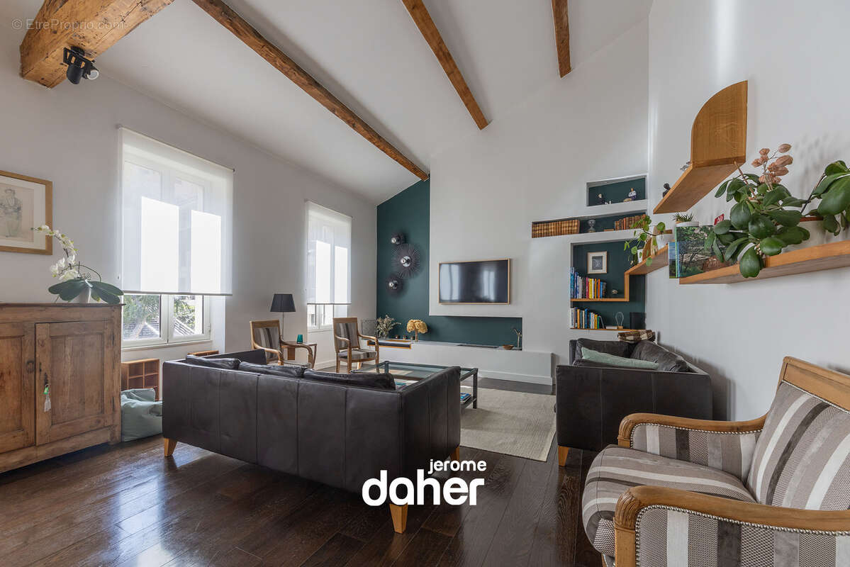 Appartement à MARSEILLE-7E