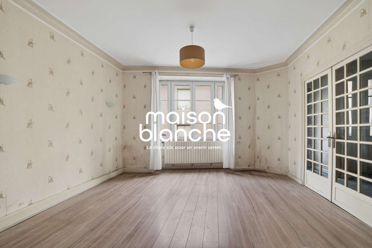 Maison 86 m² à Parthenay  - photo 4