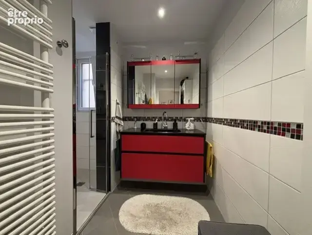 AUTUN, en centre ville, grand T5 de standing de 3 chambres, balcon et grande cave. - photo 15