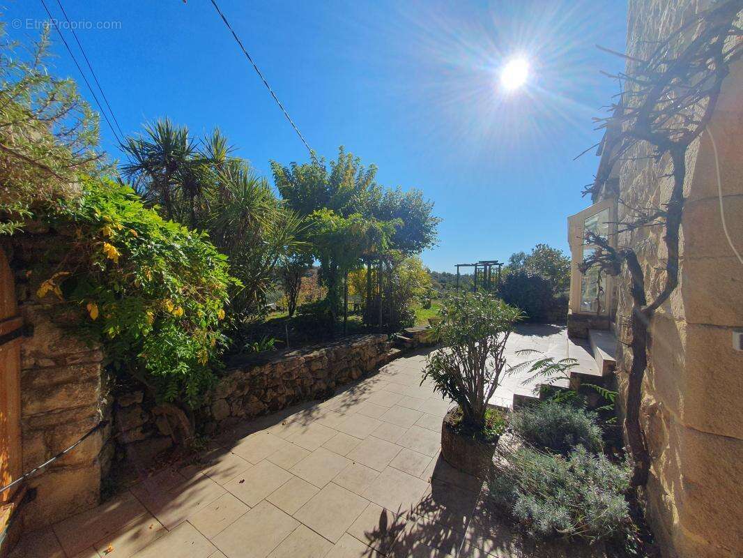 Maison à SAINT-PAUL-LE-JEUNE