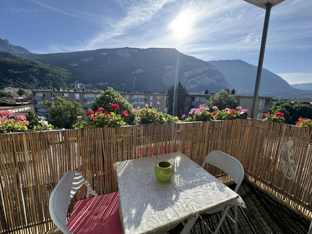 Appartement à FONTAINE