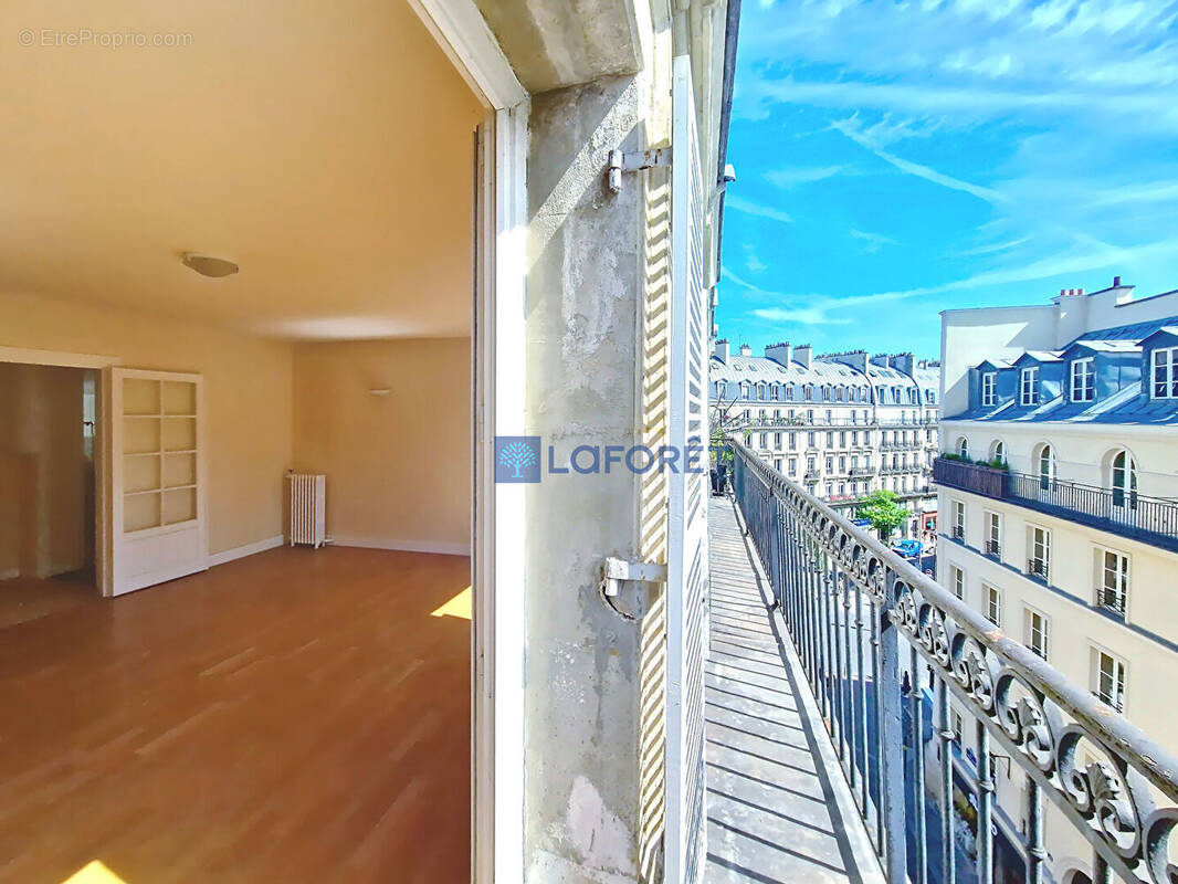 Appartement à PARIS-2E